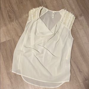 NWT Robbi & Nikki blouse